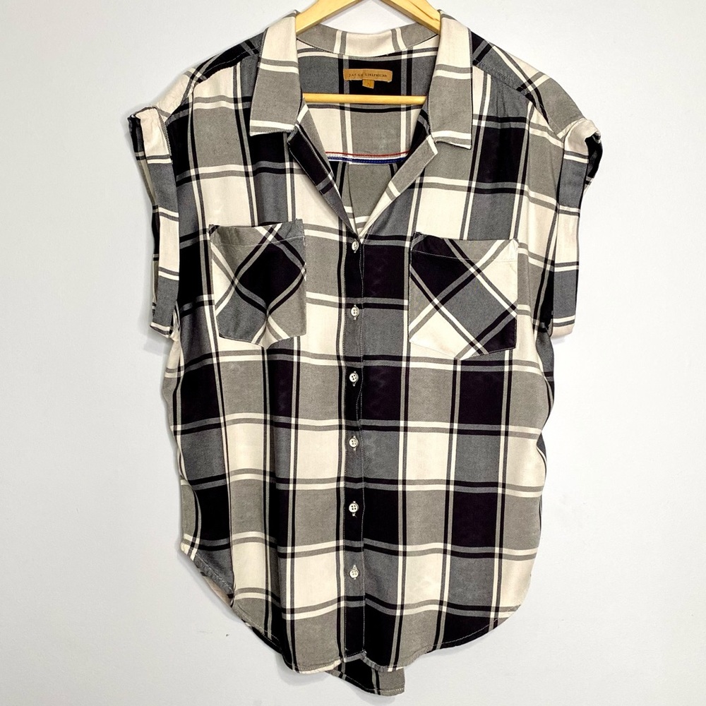 Jachs Girlfriend Short Sleeve Button Down